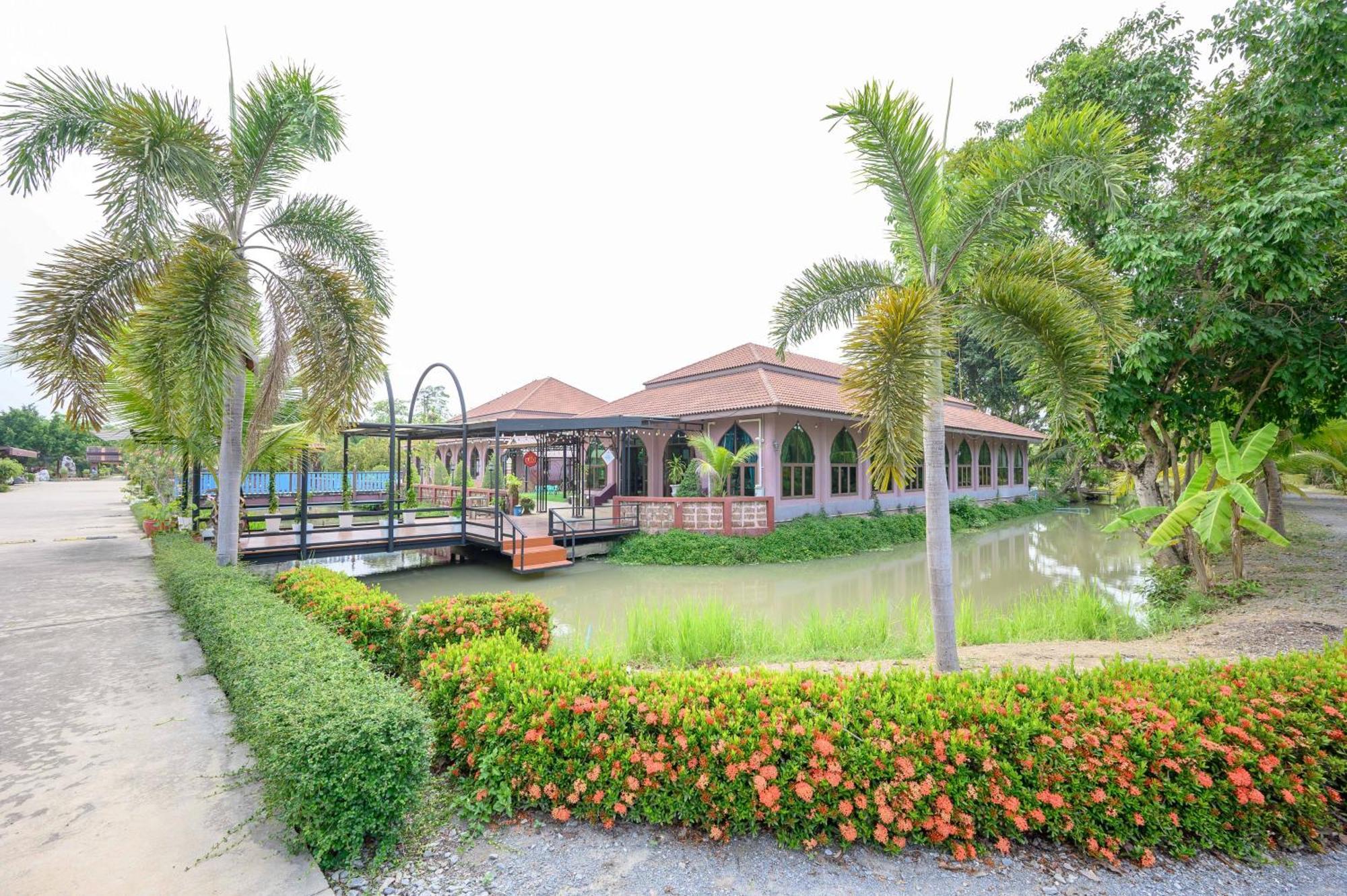 Busaya Resort & Cuisine Накхон Патом Екстериор снимка